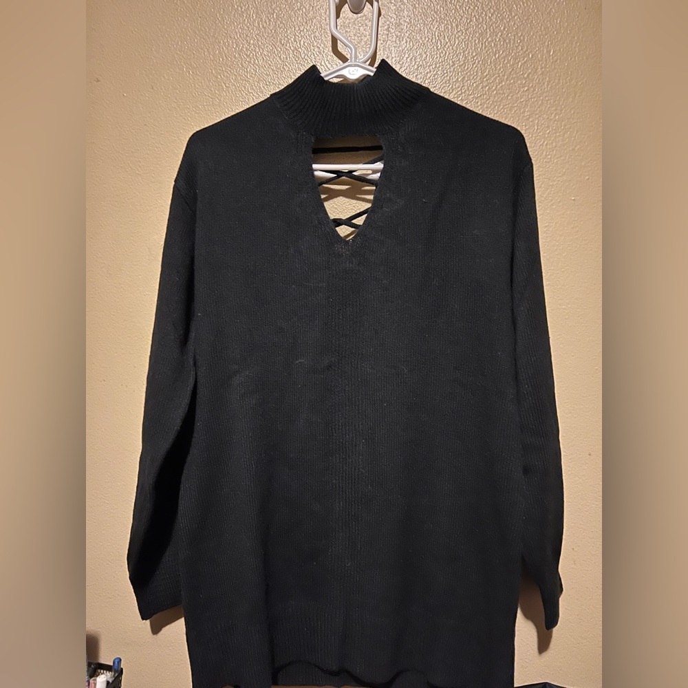 Black sweater - Picture 3 of 5